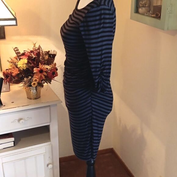 Alex and Harry Striped Dress - Picture 4 of 9